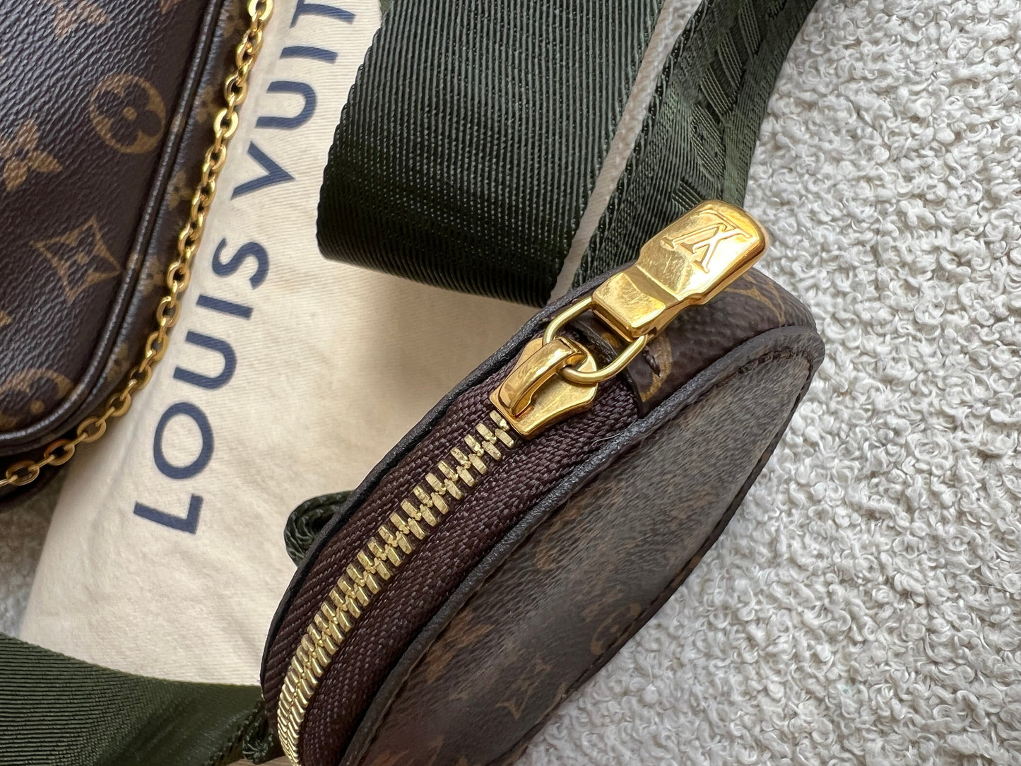 Louis Vuitton Multi Pochette Accessoires Khaki (RRP £2070)