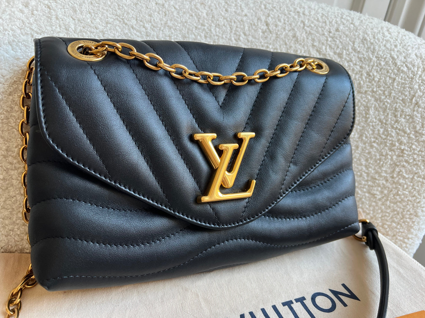 Louis Vuitton Black New Wave Chain Bag MM (RRP £2310)
