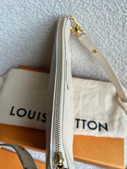 Louis Vuitton Multi Pochette Accessoires Creme Empreinte (RRP £2140)
