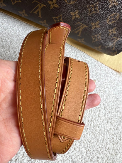 Louis Vuitton Speedy 30 Bandouliere Monogram (RRP £1450)