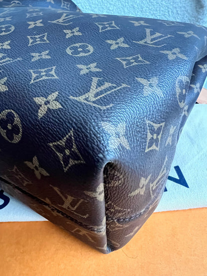 Louis Vuitton Graceful MM Monogram (RRP £1,420)