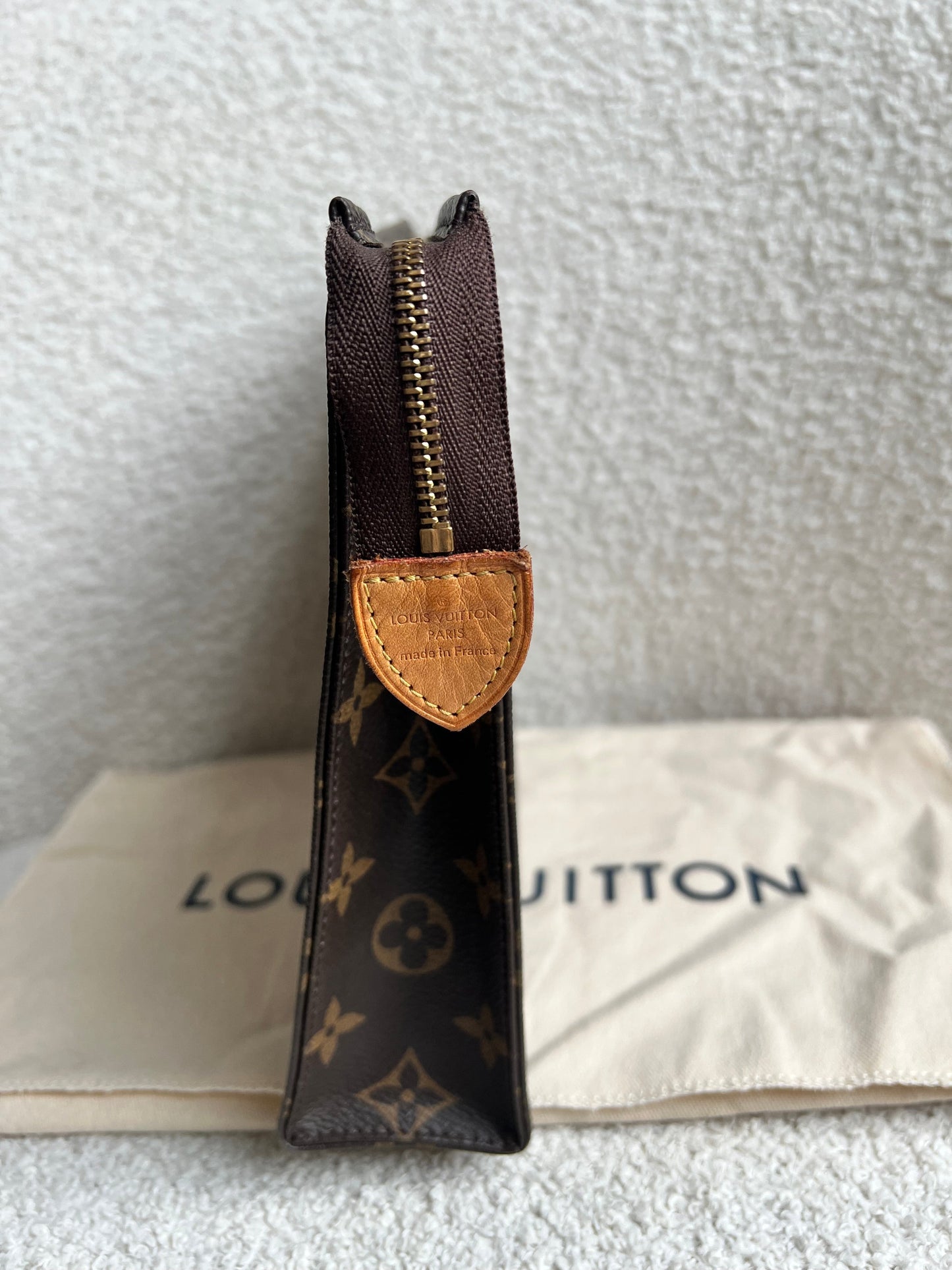 Louis Vuitton Toiletry Pouch 26 Monogram