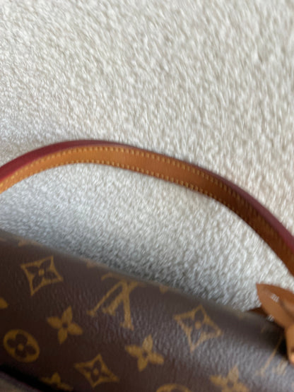 Louis Vuitton Cluny MM Monogram (RRP £1890)