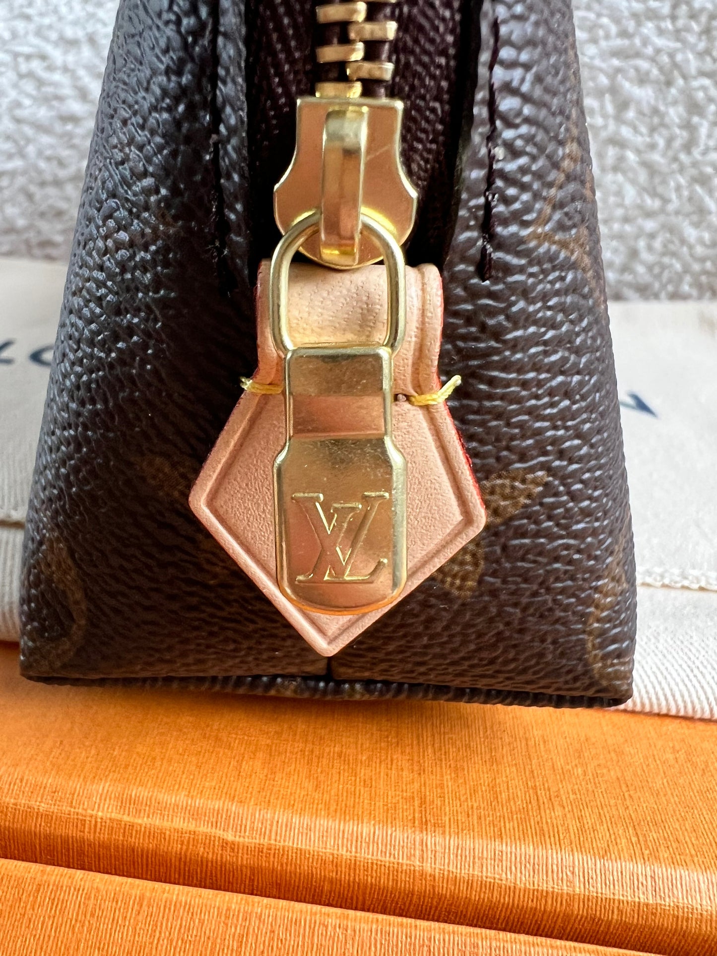 Louis Vuitton Cosmetic Pouch PM Monogram (RRP £415)