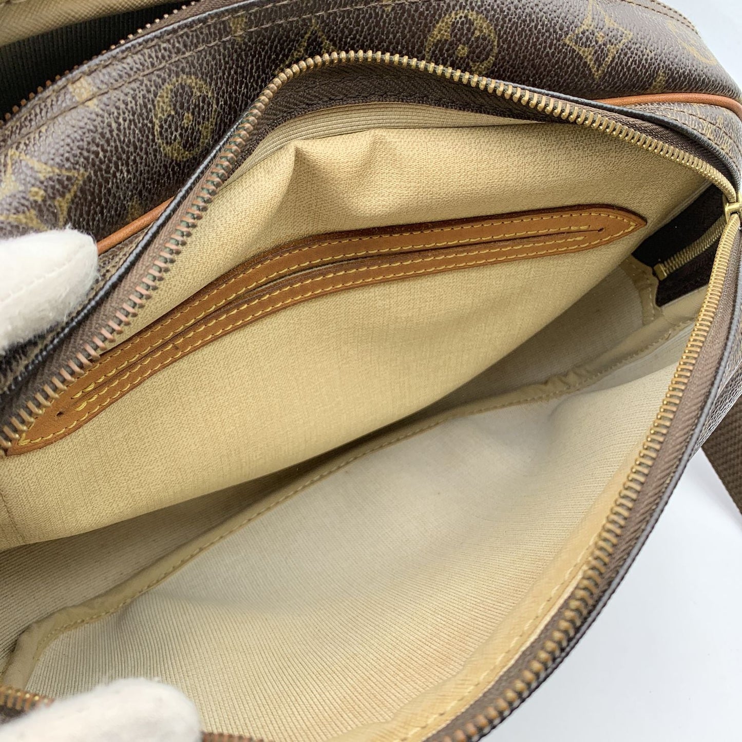 Louis Vuitton Crossbody Bag Reporter