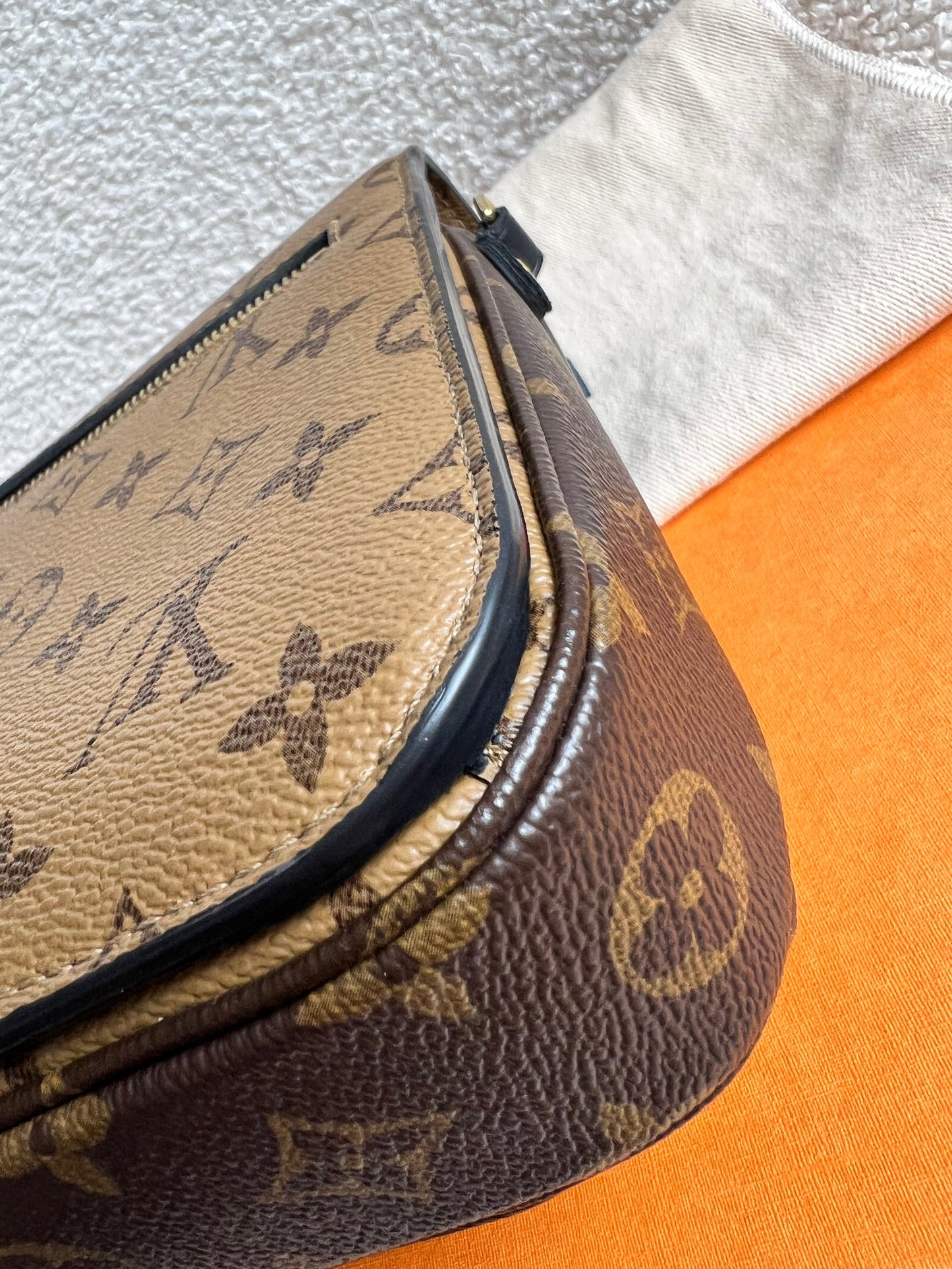 Louis Vuitton Pochette Metis Reverse Monogram (RRP £2,020)