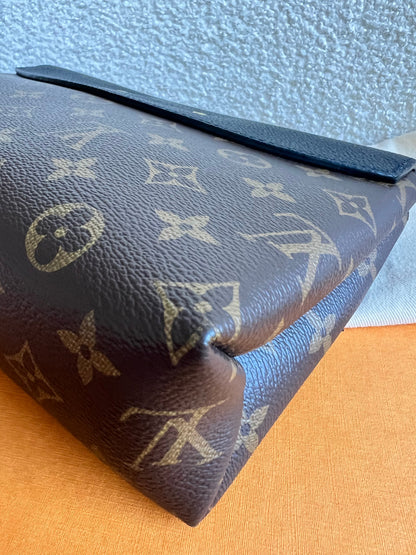 Louis Vuitton Saint Placide Monogram Black