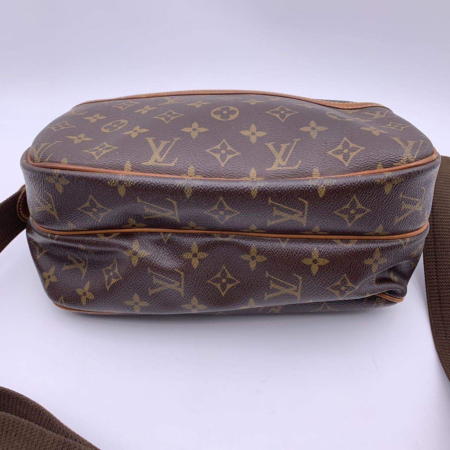 Louis Vuitton Crossbody Bag Reporter