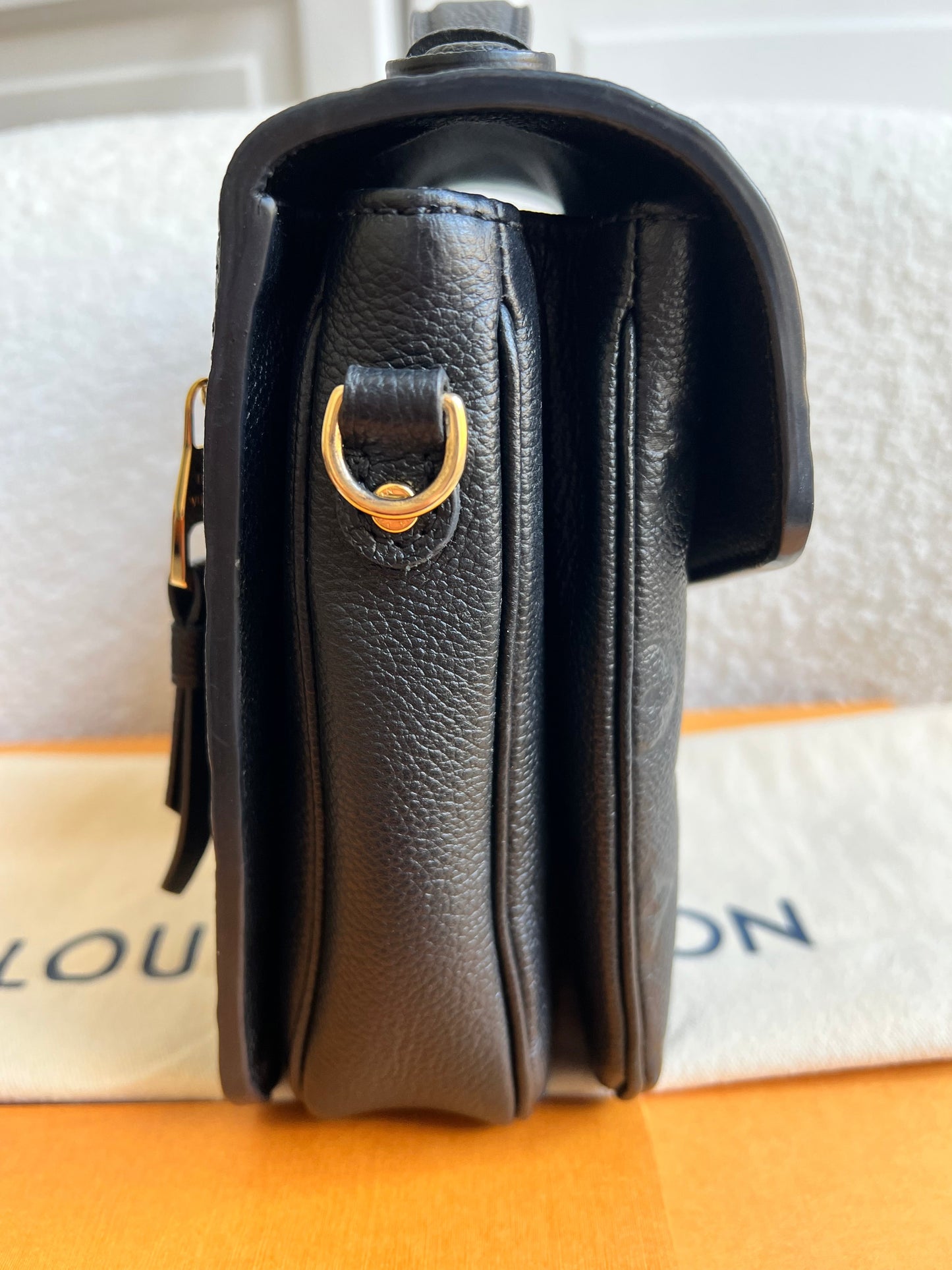 Louis Vuitton Pochette Metis Black Empreinte (RRP £2,200)