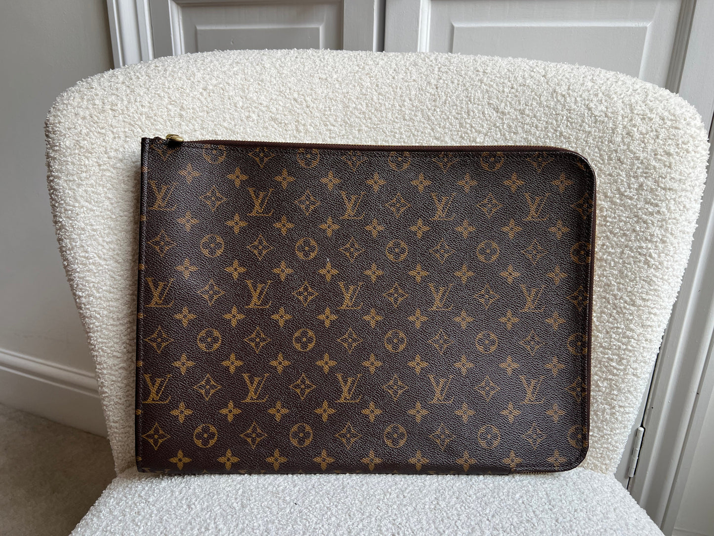 Louis Vuitton Monogram Poch Documents Portfolio Case 39