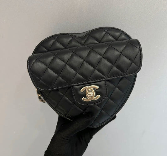 Chanel Heart Bag Ss22 Large Size In Black