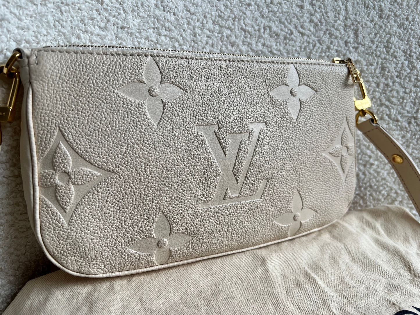 Louis Vuitton Multi Pochette Accessoires Creme Empreinte (RRP £2140)