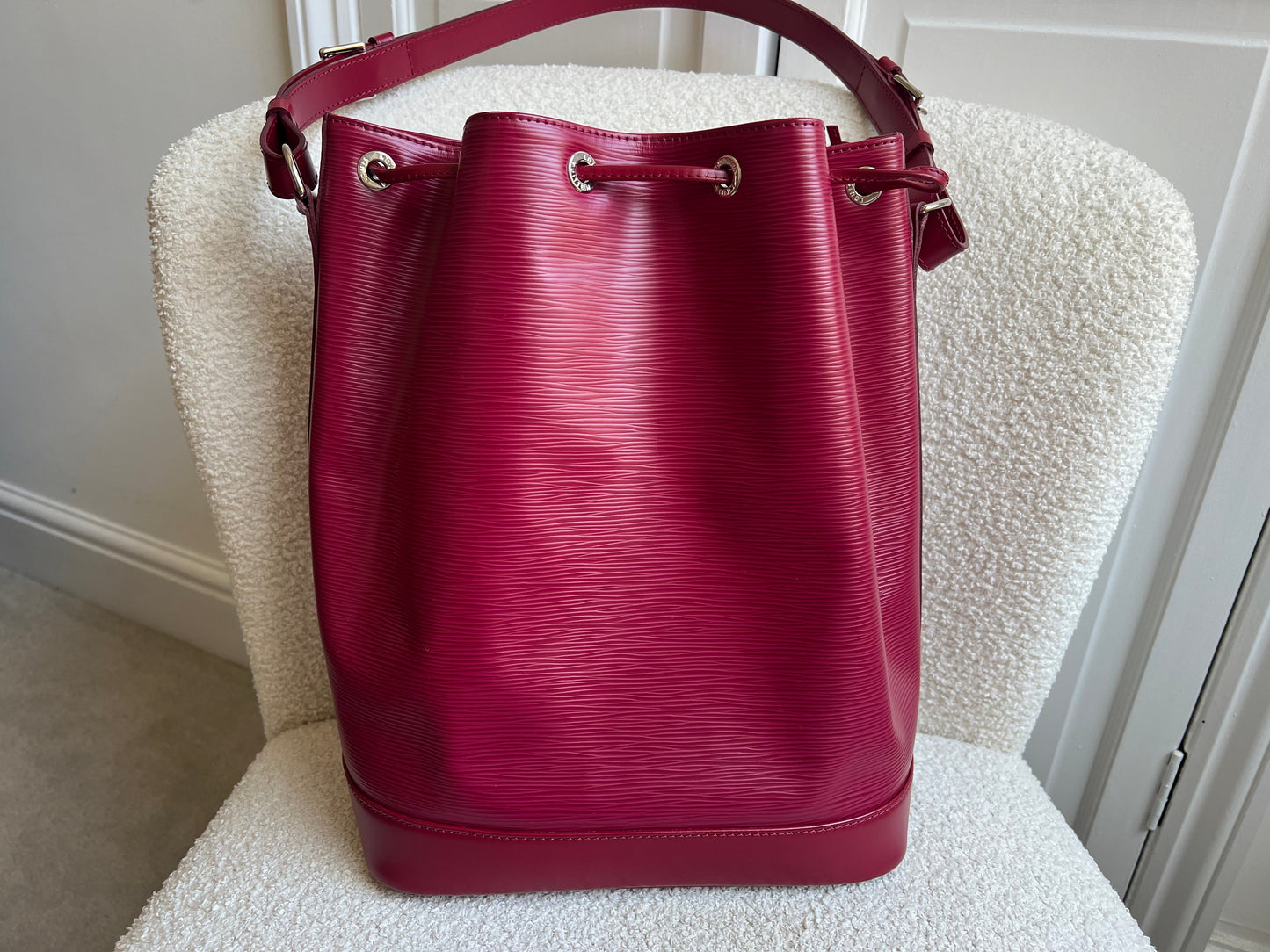Louis Vuitton Fuchsia Epi Noe GM Bucket Bag