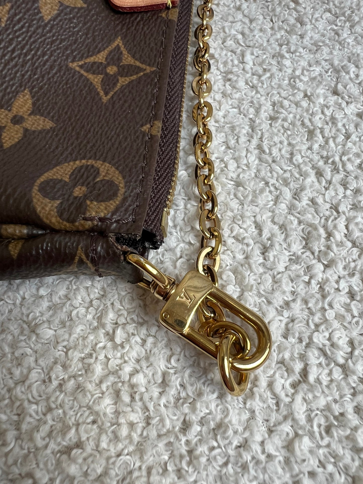 Louis Vuitton Multi Pochette Accessoires Khaki (RRP £2070)