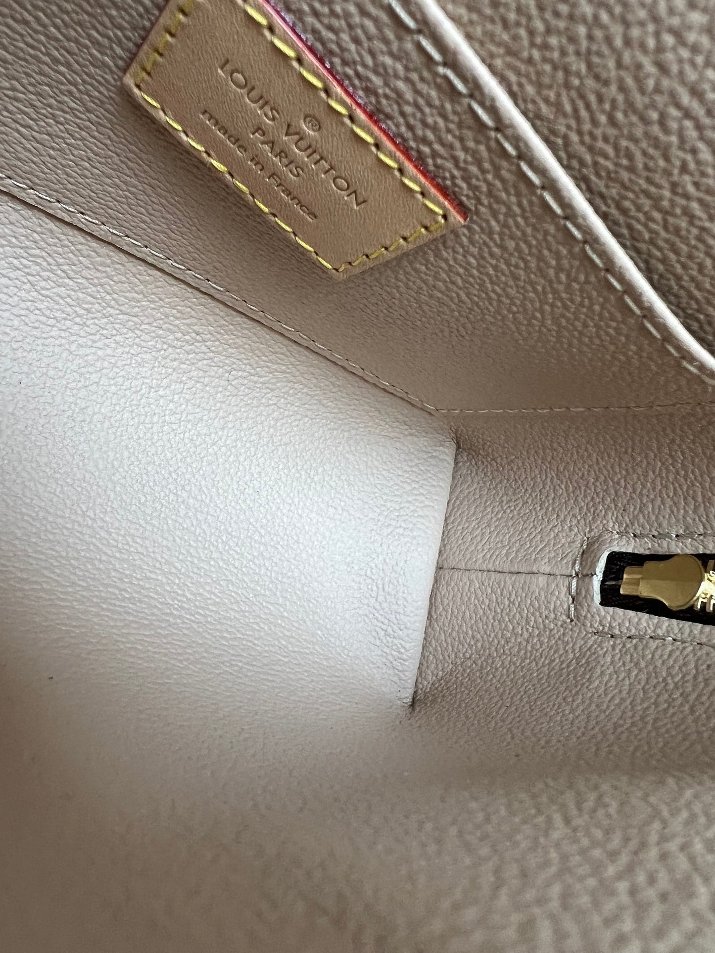 Louis Vuitton Cosmetic Pouch PM Monogram (RRP £425)