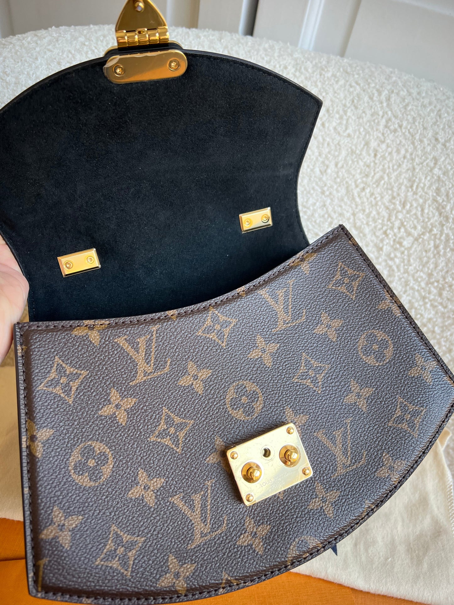Louis Vuitton Tilsitt (RRP £1960)