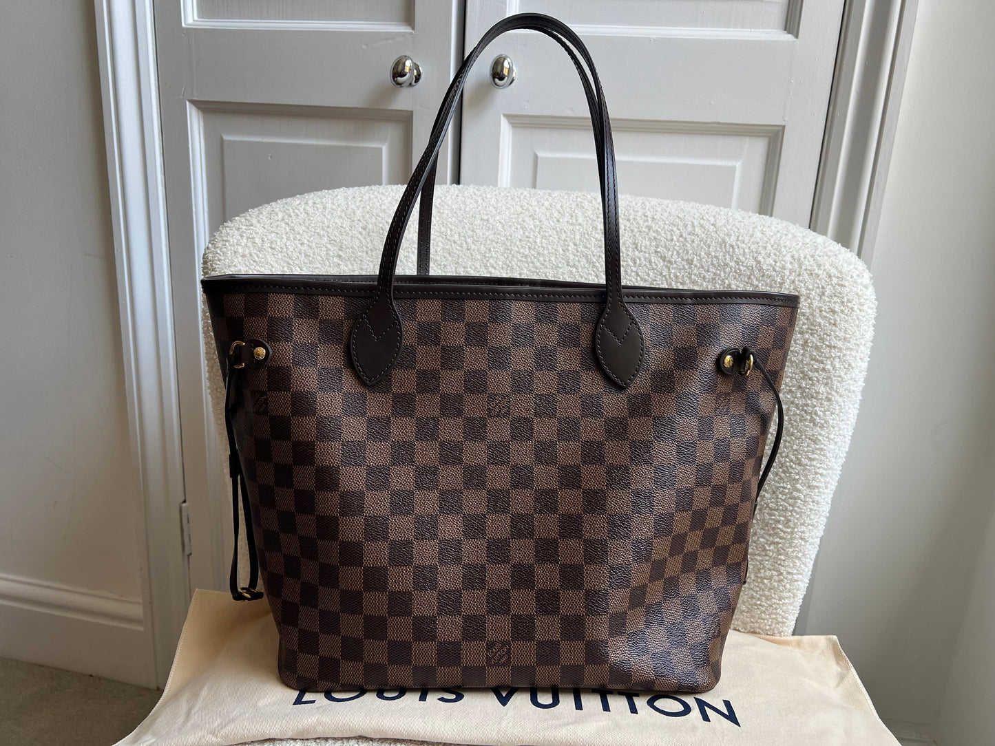 Louis Vuitton Neverfull MM Damier Ebene Cherry Interior (RRP £1,430)