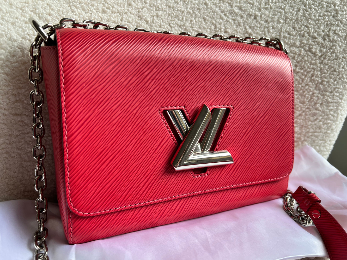 Louis Vuitton Coquelicot Twist MM Shoulder Bag (RRP £3450)