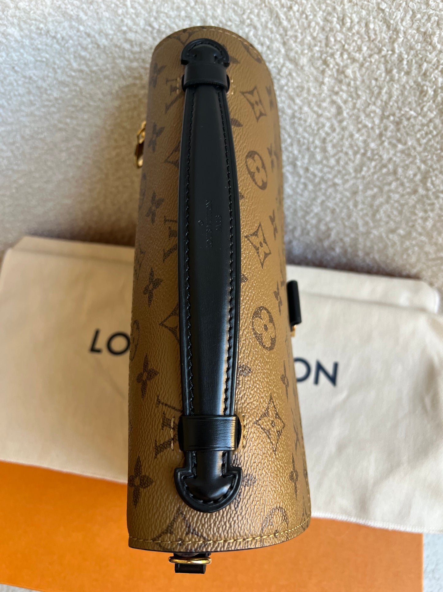 Louis Vuitton Pochette Metis Reverse Monogram (RRP £2,060)