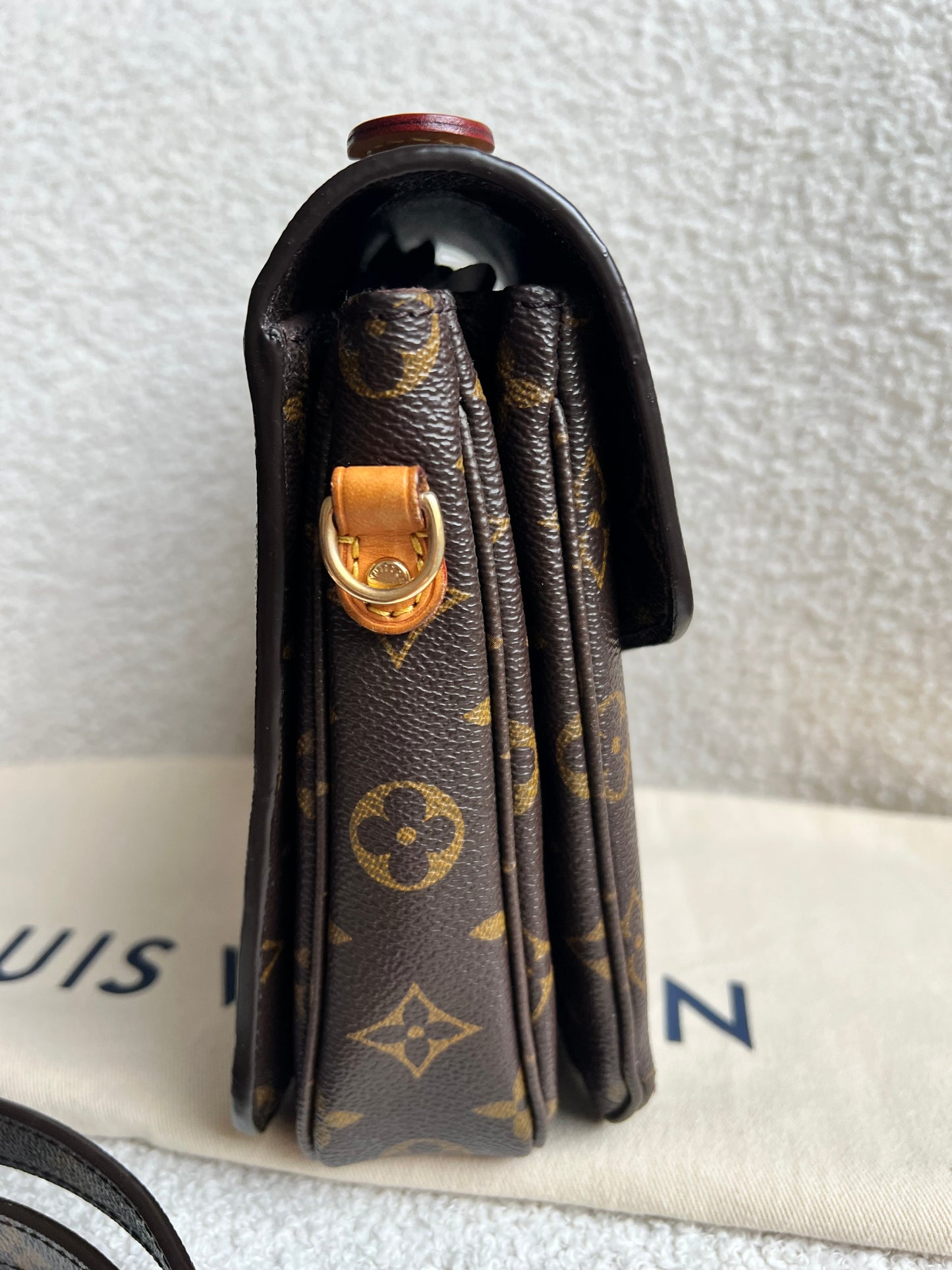 Louis Vuitton Pochette Metis Monogram (RRP £2,020)