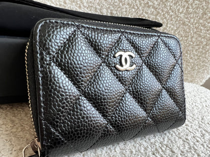 Chanel Black Quilted Caviar Zip Round Purse with Silver Hardware (RRP £550)