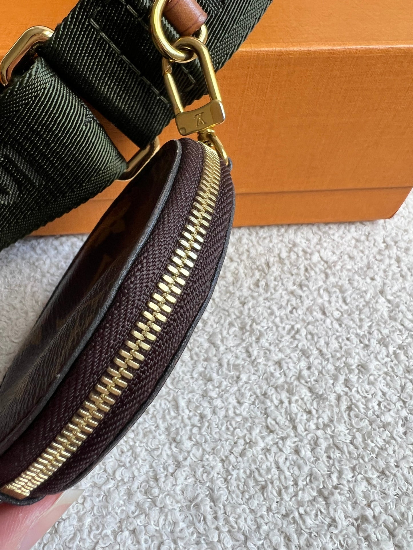 Louis Vuitton Multi Pochette Accessoires Khaki (RRP £2070)