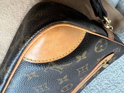 Louis Vuitton Vintage Marly Dragonne Clutch Monogram