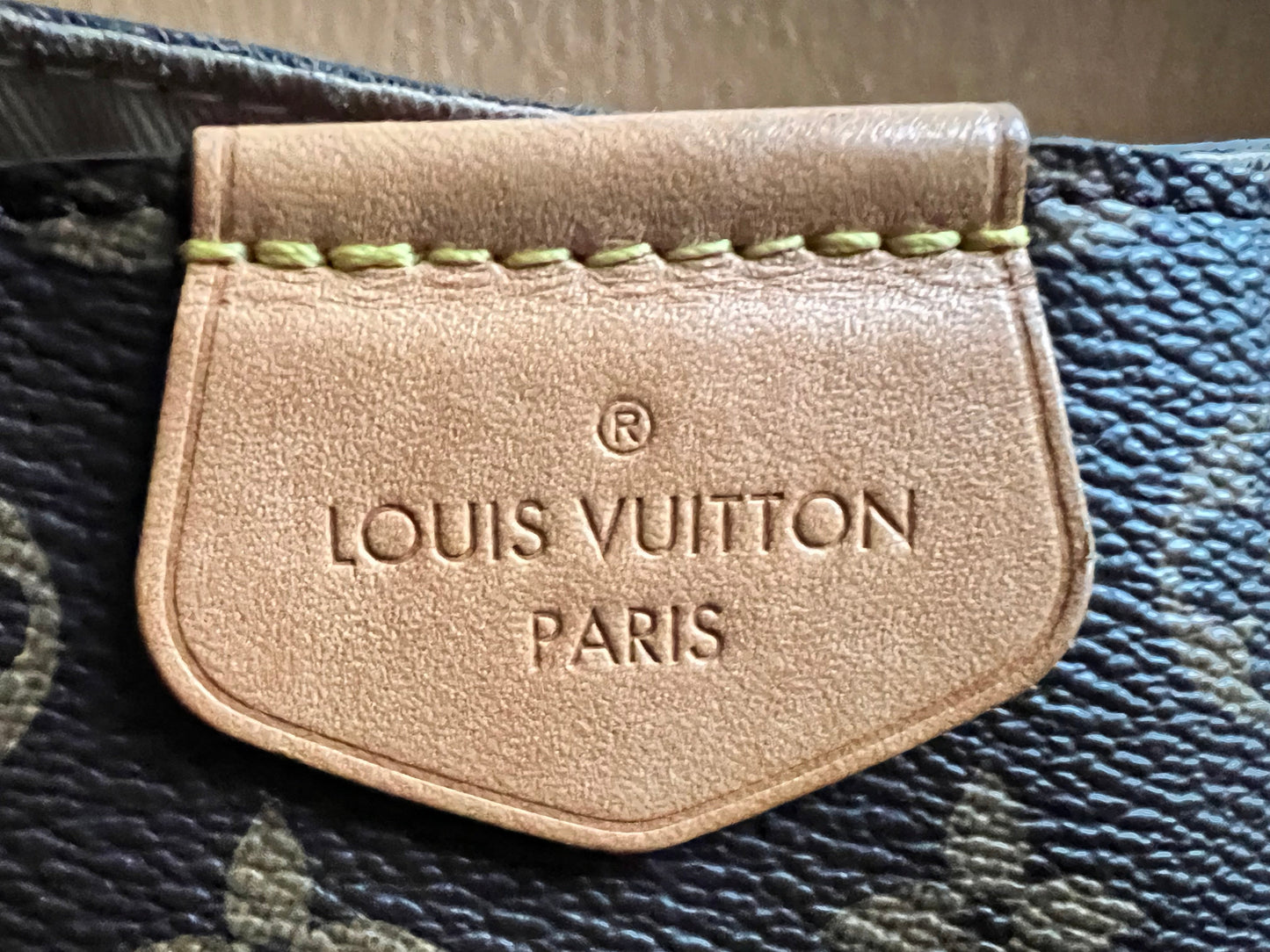 Louis Vuitton Graceful MM Monogram (RRP £1,420)