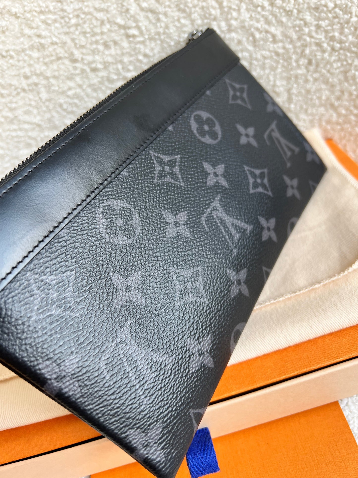 Louis Vuitton Pouch Discovery Pouch PM Monogram Eclipse (RRP £550)