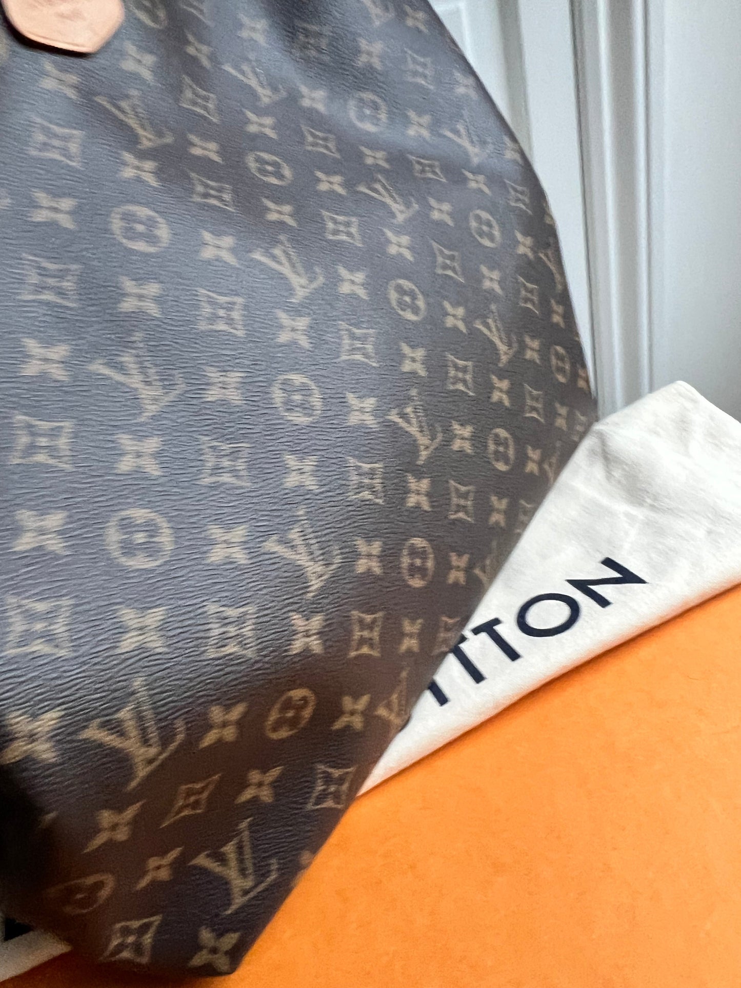 Louis Vuitton Graceful MM Monogram (RRP £1,420)