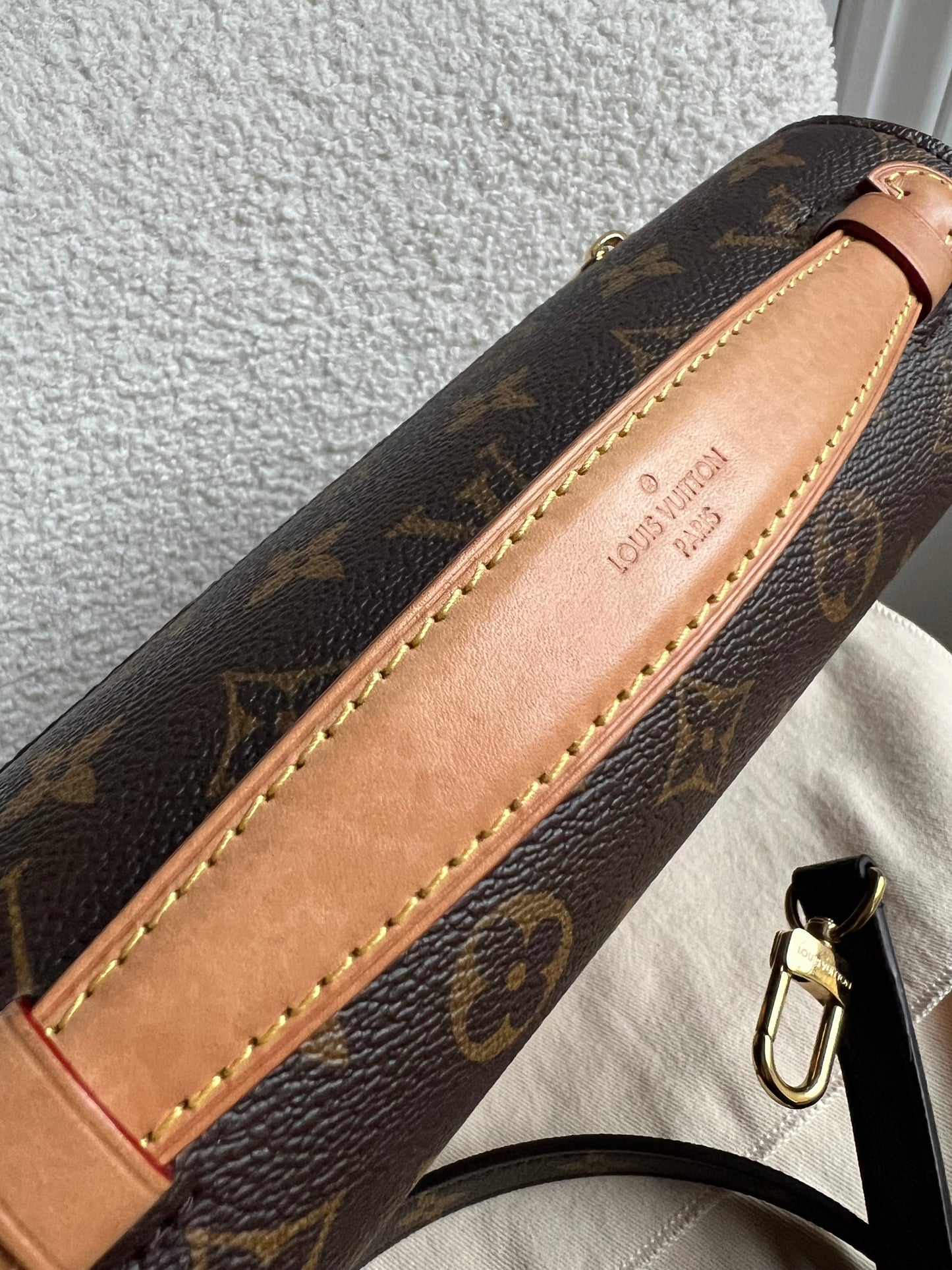 Louis Vuitton Pochette Metis Monogram (RRP £2,020)