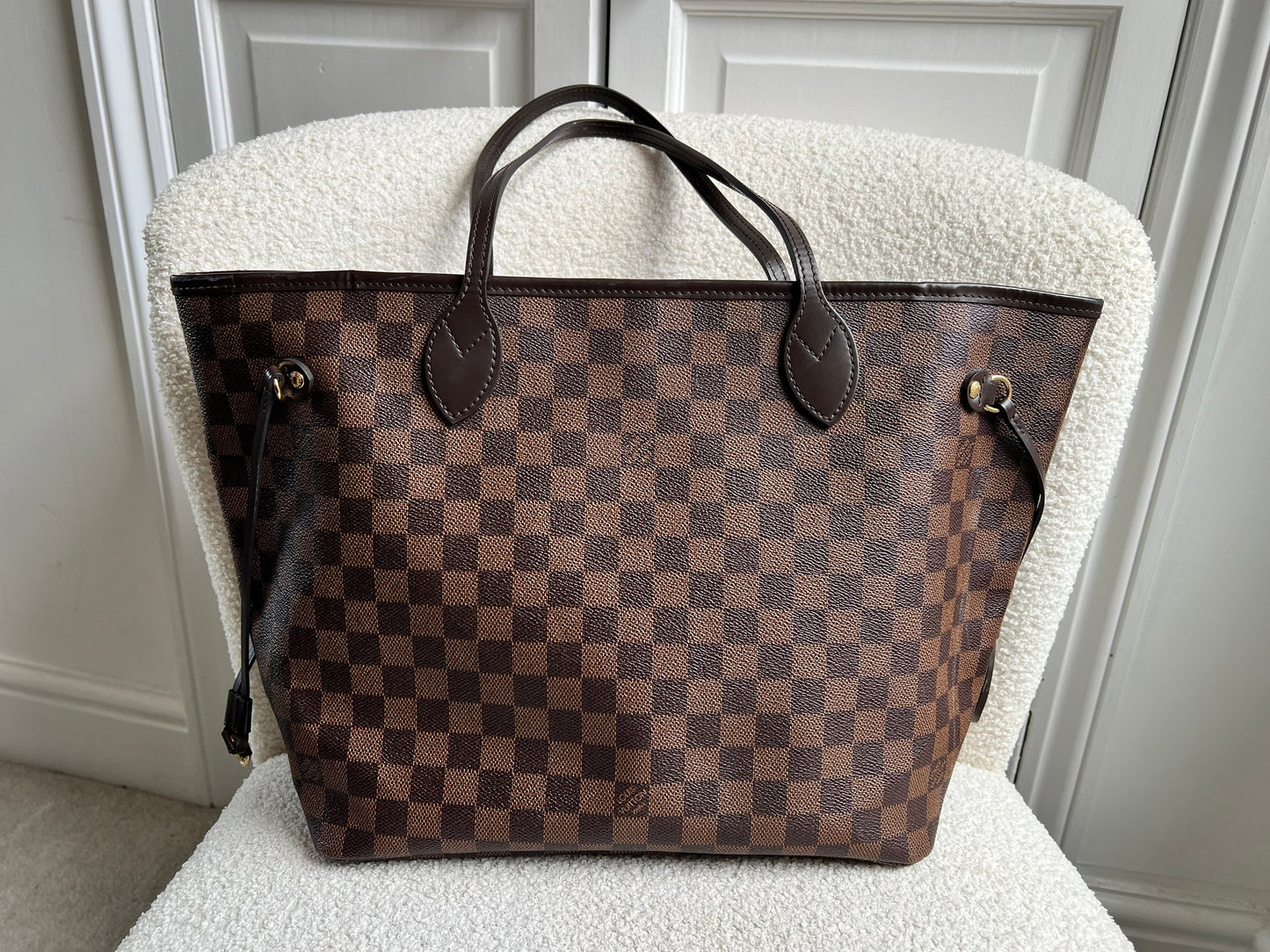 Louis Vuitton Neverfull MM Damier Ebene Cherry Interior (RRP £1,430)