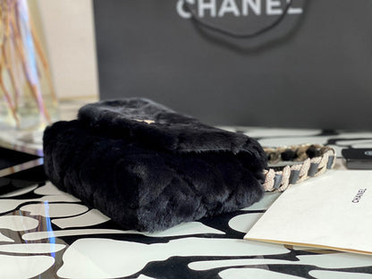 Chanel Luxury Handbag Style 592