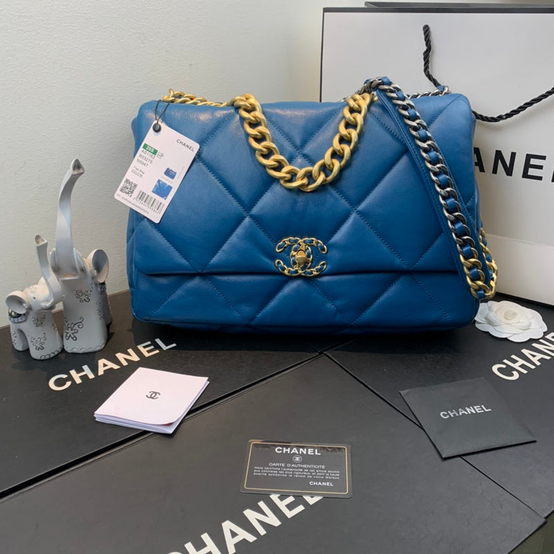 Chanel Luxury Handbag Style 580