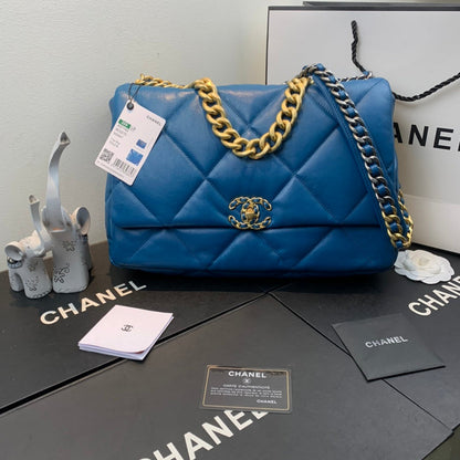 Chanel Luxury Handbag Style 580