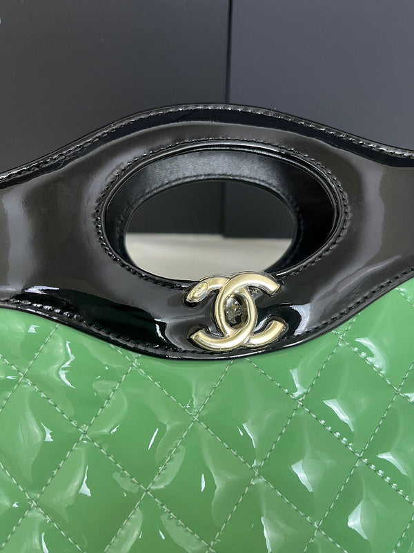 Chanel Luxury Handbag Style 332
