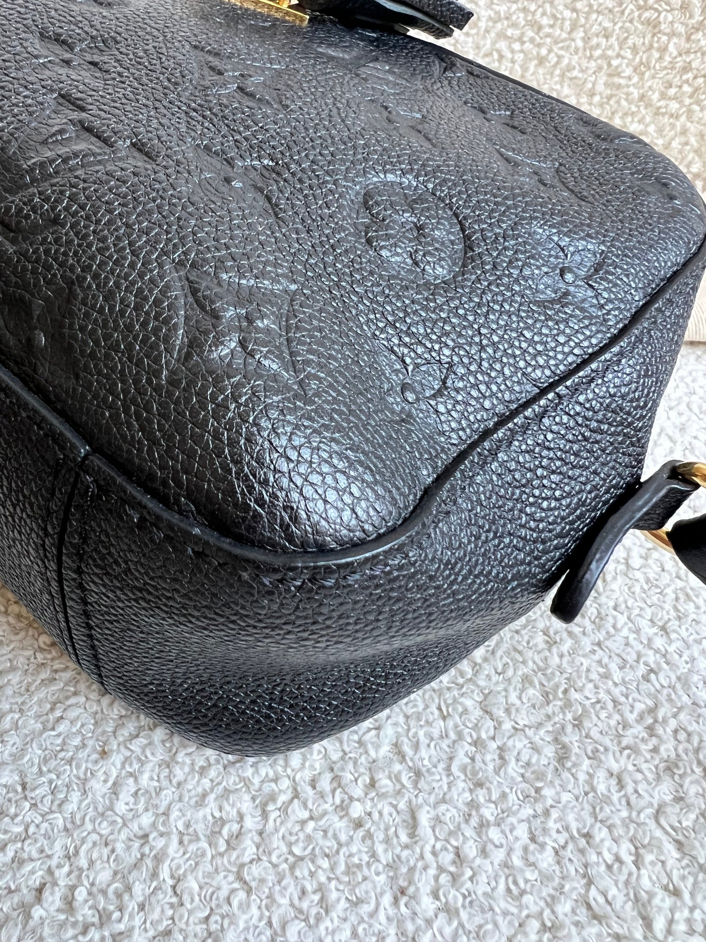 Louis Vuitton Saintonge Black Empreinte