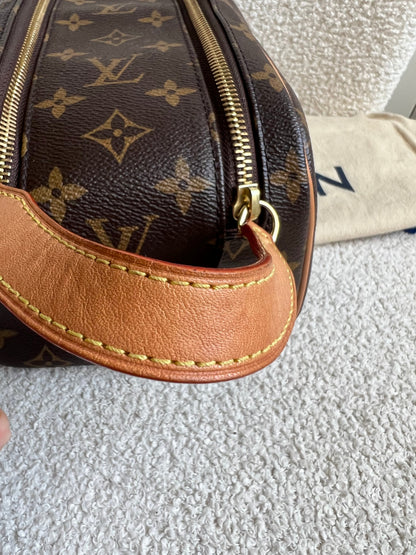 Louis Vuitton Dopp Kit Toilet Pouch Monogram (RRP £780)