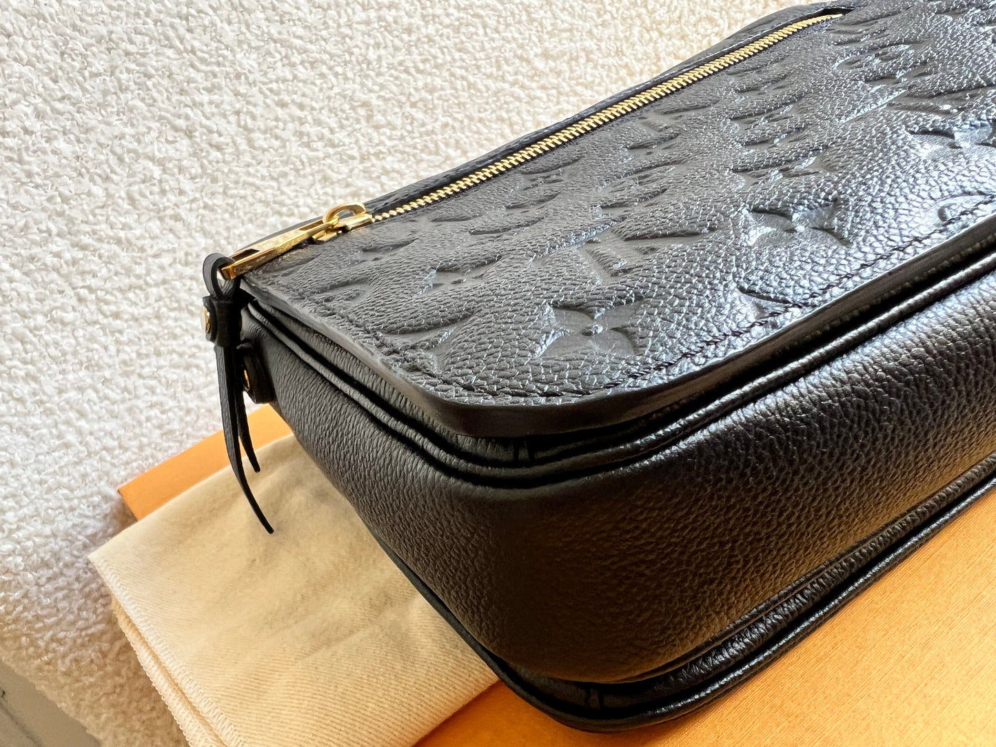 Louis Vuitton Pochette Metis Black Empreinte (RRP £2,200)