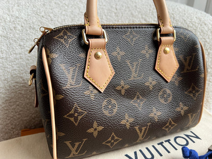 Louis Vuitton Speedy Monogram Bandouliere 20 (RRP £1650)