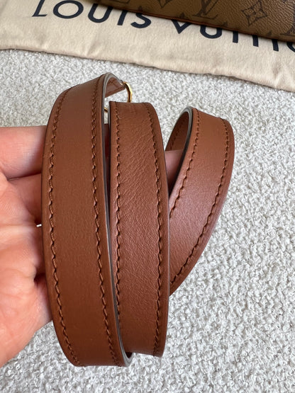 Louis Vuitton Dauphine Hobo PM (RRP £2190)