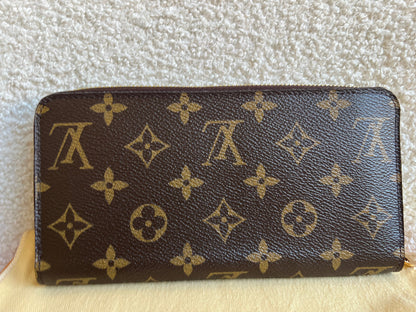 Louis Vuitton Zippy Wallet in Grenade Monogram V