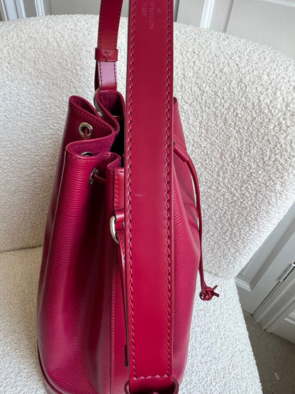 Louis Vuitton Fuchsia Epi Noe GM Bucket Bag