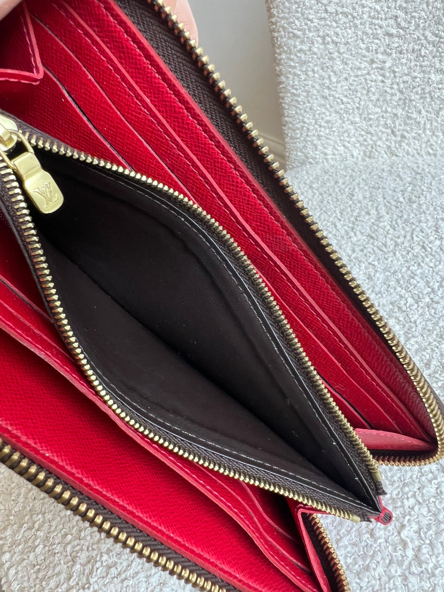 Louis Vuitton Clemence Wallet in Damier Ebene (RRP £450)