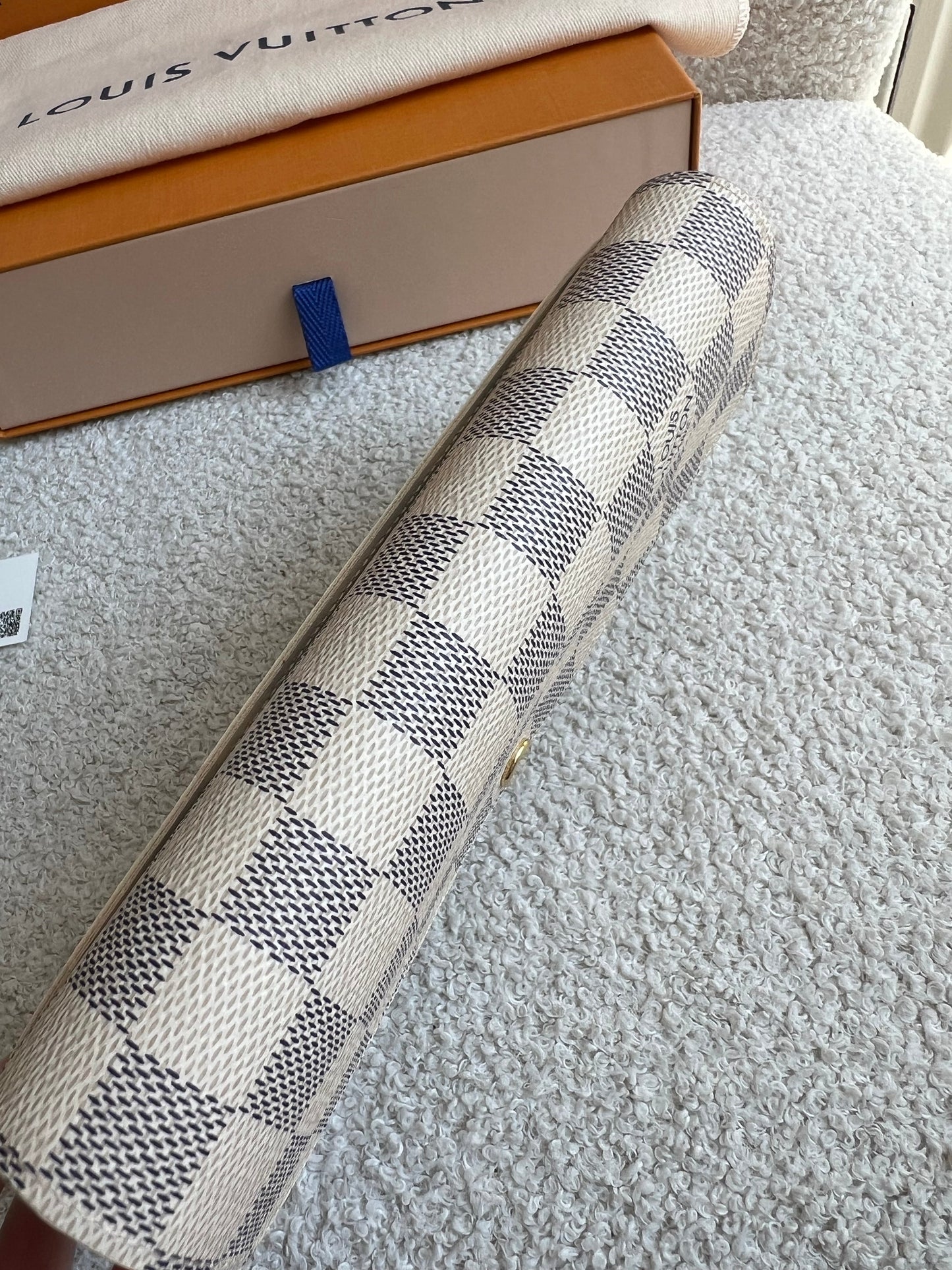 Louis Vuitton Sarah Wallet in Damier Azur (RRP £505)