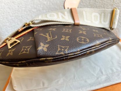 Louis Vuitton High Rise Bumbag in Monogram Canvas (RRP £1470)