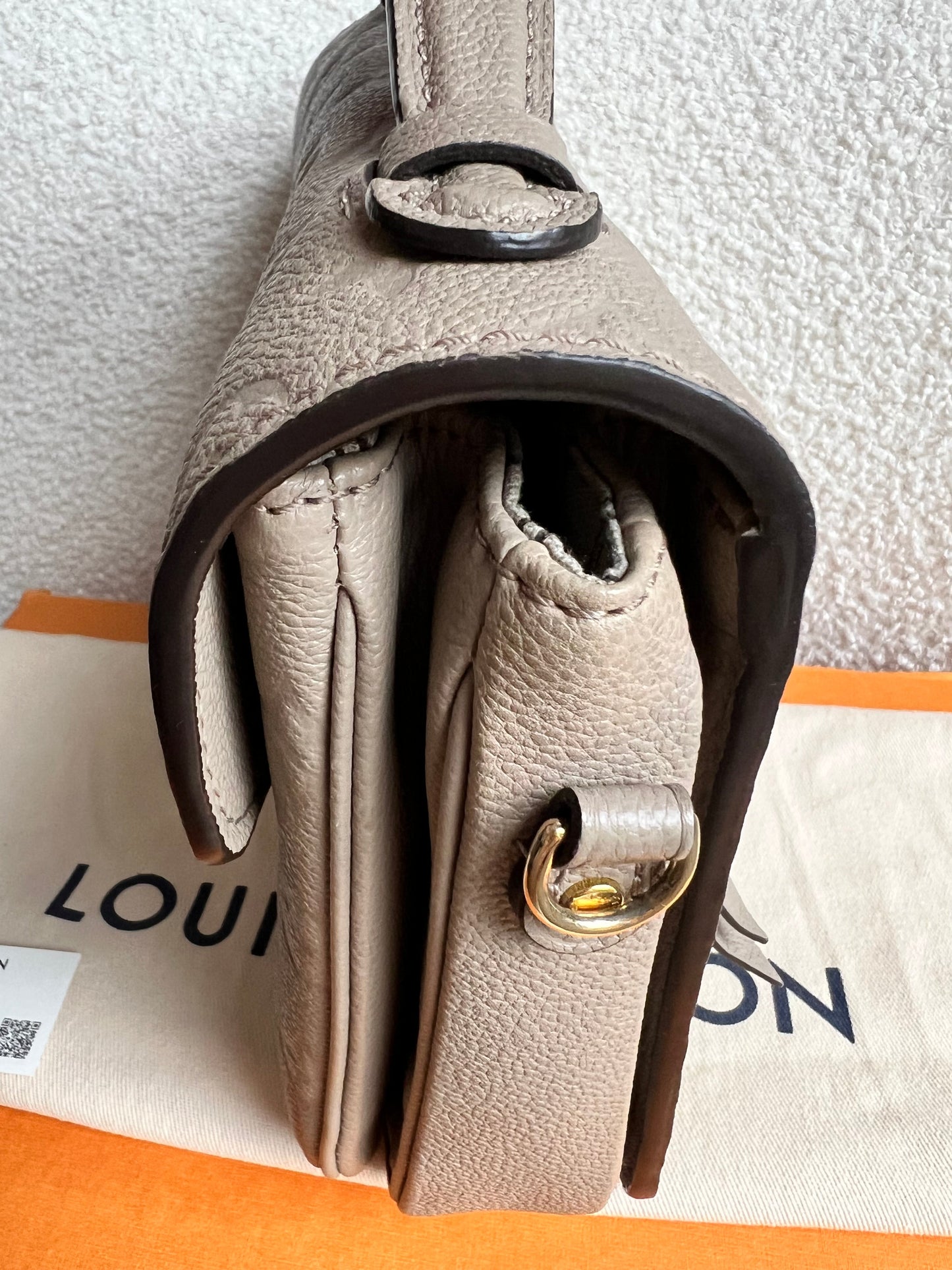 Louis Vuitton Pochette Metis Empreinte (RRP £2,130)