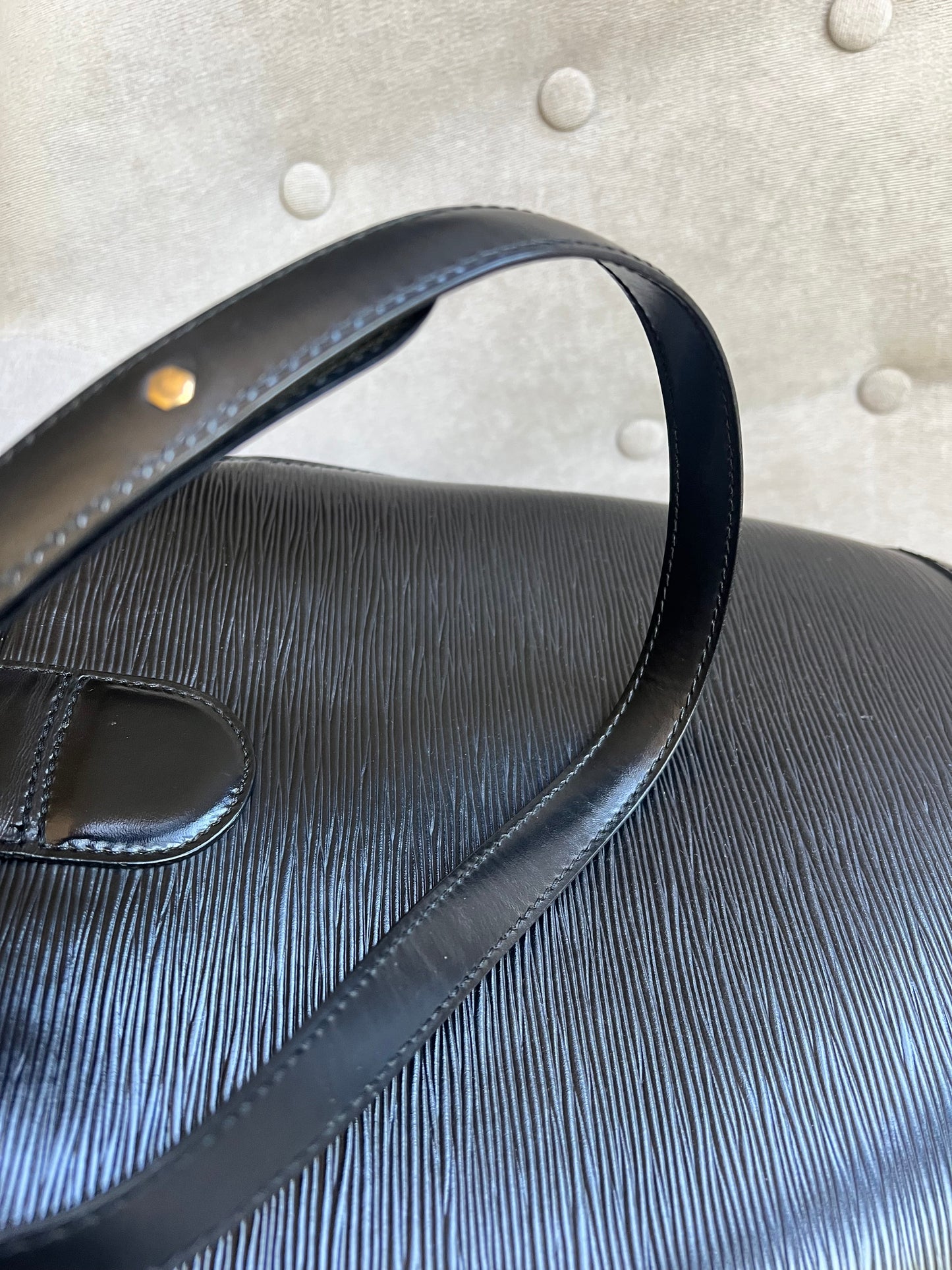 Louis Vuitton Vintage Black Epi Leather Cluny