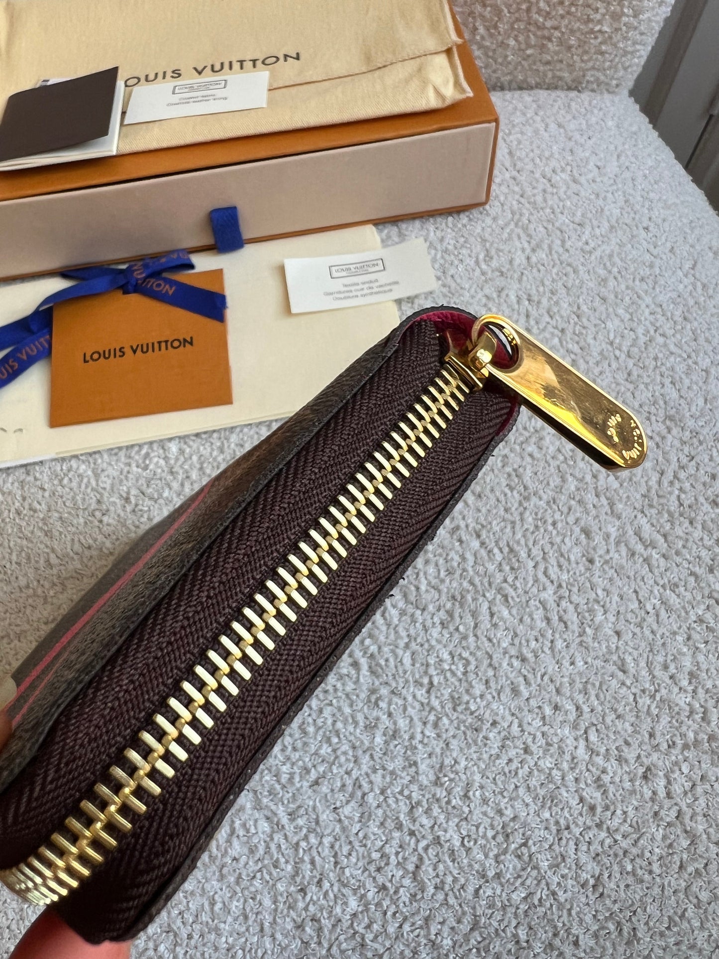 Louis Vuitton Zippy Wallet in Grenade Monogram V