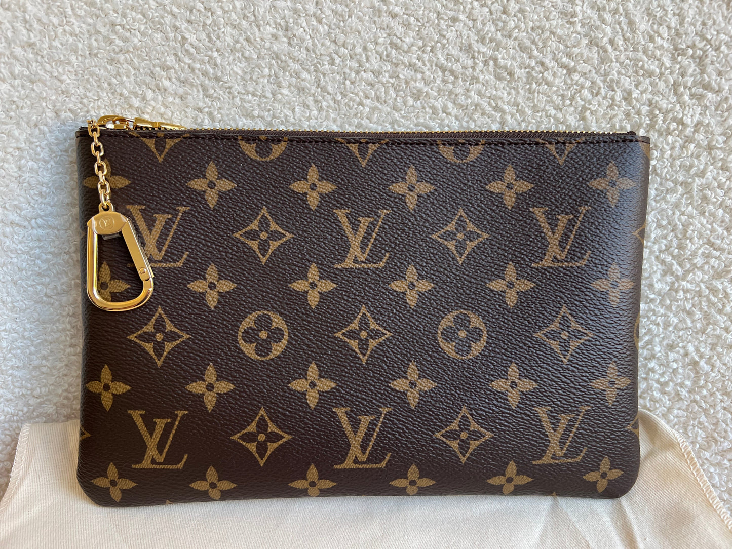 Louis Vuitton M Key Pouch Monogram (RRP £375)